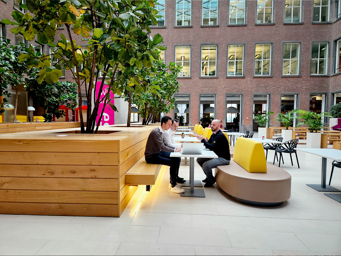 Essent-header-2-1920x1080